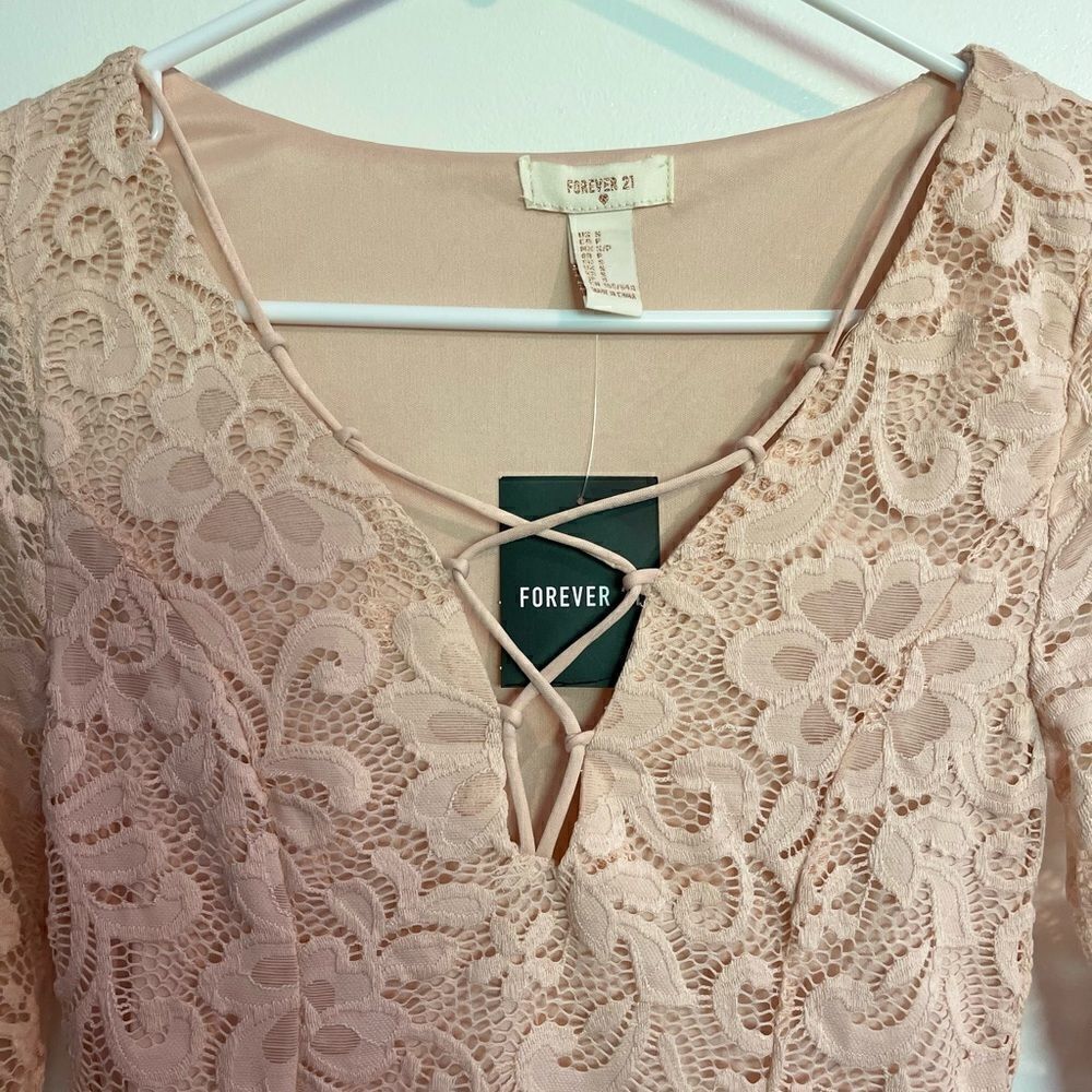 Forever 21 Pink lace mini dress.Size S - Picture 4 of 11
